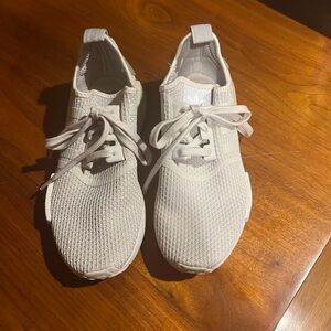 Women’s Adidas NMD_R1 SHOES